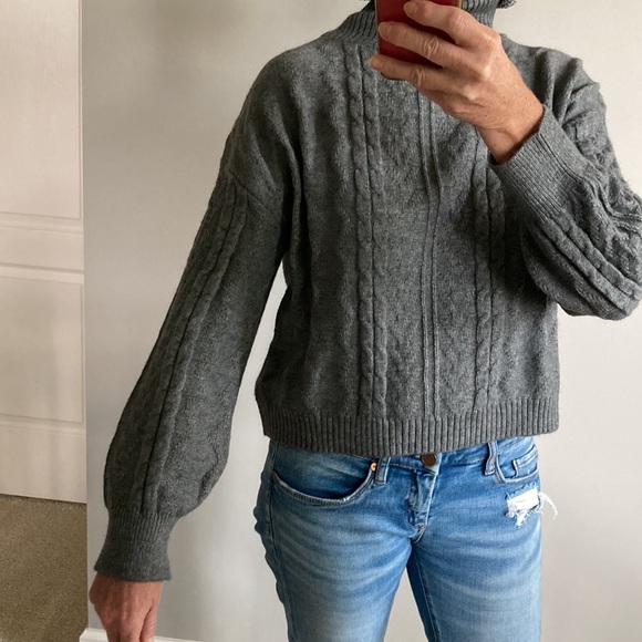 Grey Cable Knit Cropped Turtleneck Sweater - Picture 7 of 9